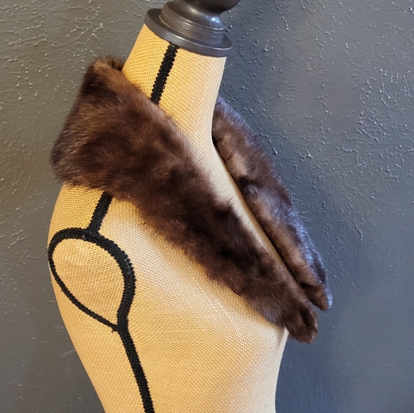 Vintage 50s Brown Mink Fur Collar 32" Length - Picture 2 of 10